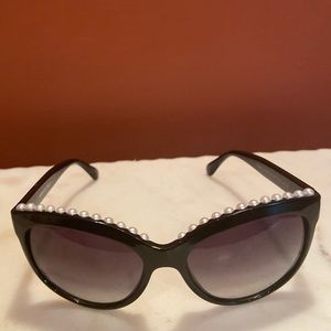 Chanel Women’ sunglasses
